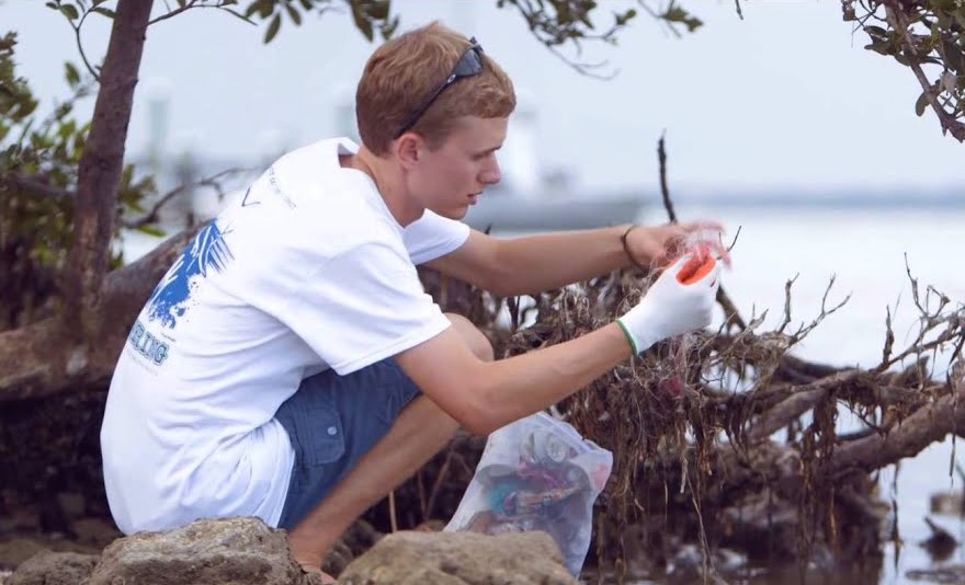 Sean Russell, y su proyecto medioambiental para combatir los desechos marinos